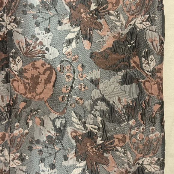 Anthropologie Isla Maude 3/4 length floral chromatic skirt sz S  excellent cond - Picture 7 of 10